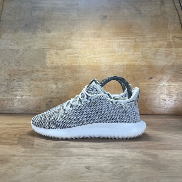 Adidas Tubular Shadow Knit Womens Size 6 (5Y) Athletic Shoes Gray Black BB8880 - Picture 3 of 8